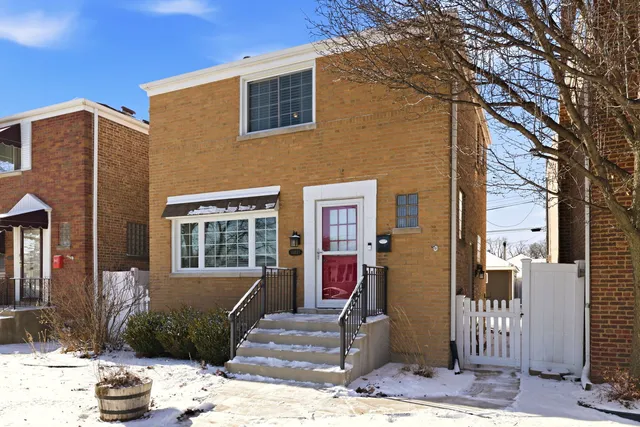 $359,500 | 10430 South Whipple Street, Chicago, IL 60655