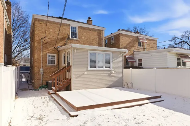 $359,500 | 10430 South Whipple Street, Chicago, IL 60655