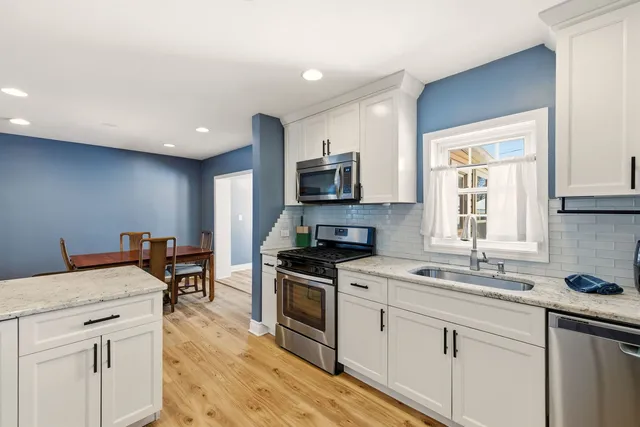 $359,500 | 10430 South Whipple Street, Chicago, IL 60655