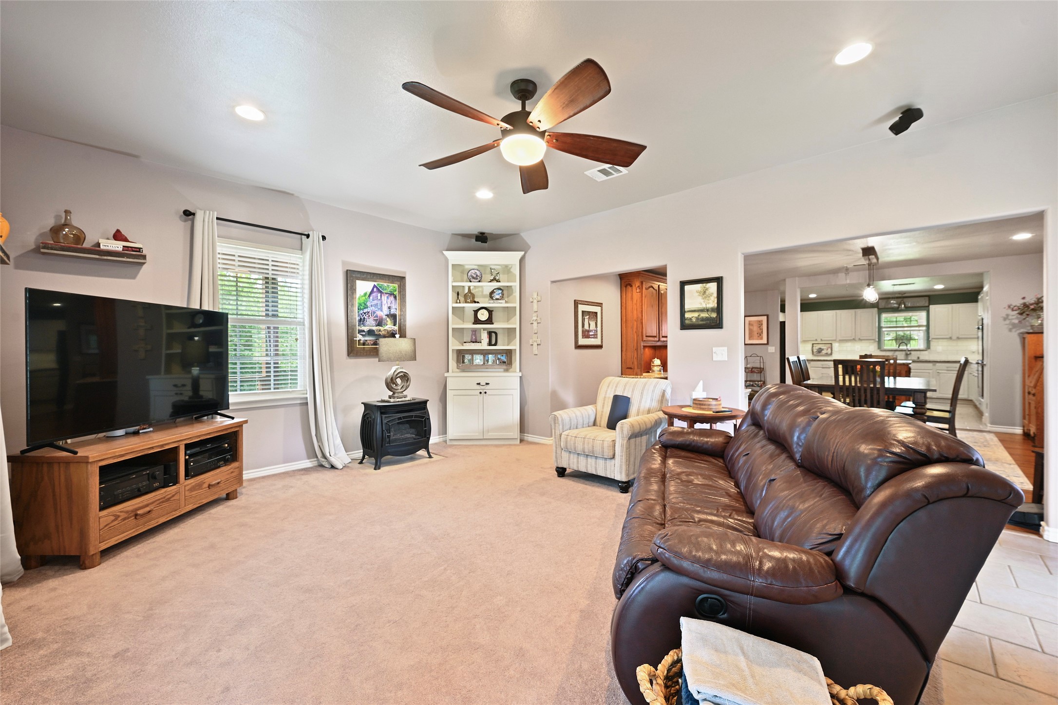 3917 Winding Road Hearne, TX 77859 - Photo 6 of 36