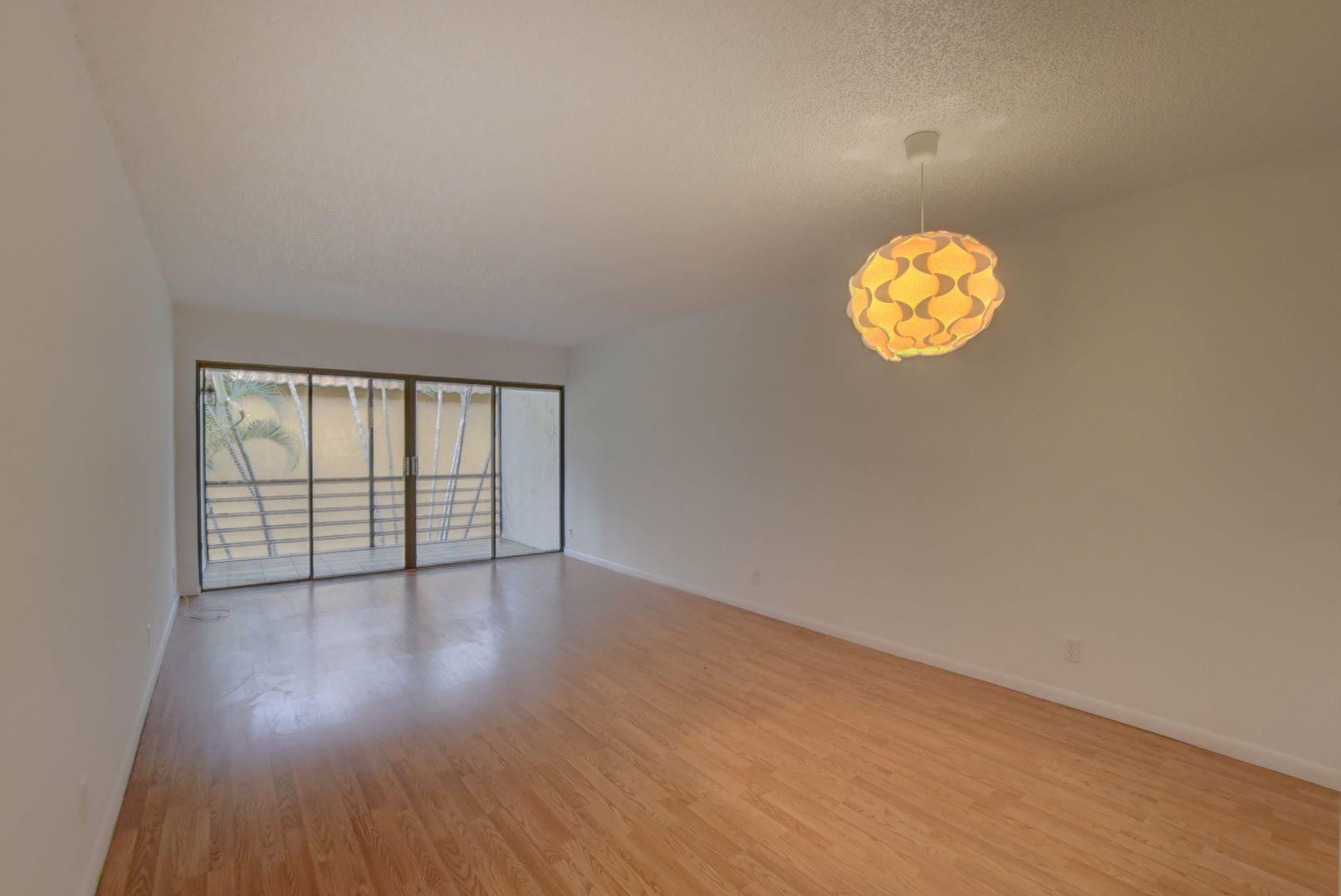 2001 Woolbright Road, Unit F204 Boynton Beach, FL 33426 - Photo 3 of 20 Living Room
