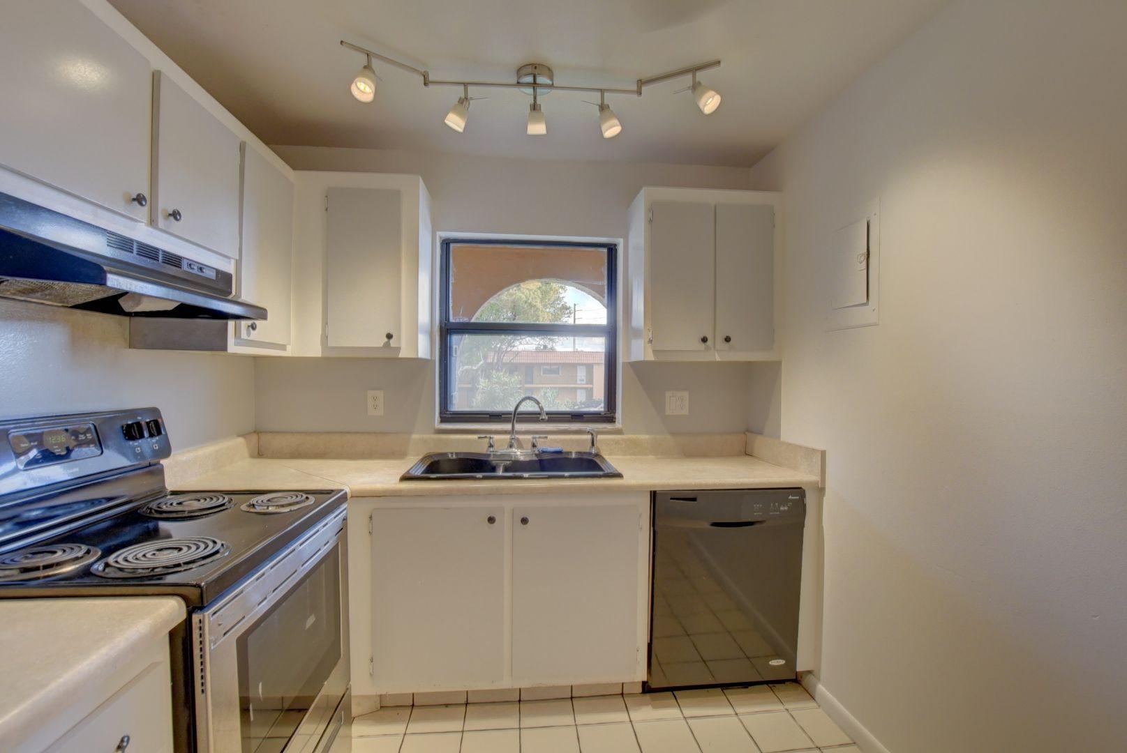 2001 Woolbright Road, Unit F204 Boynton Beach, FL 33426 - Photo 8 of 20 Kitchen (3)