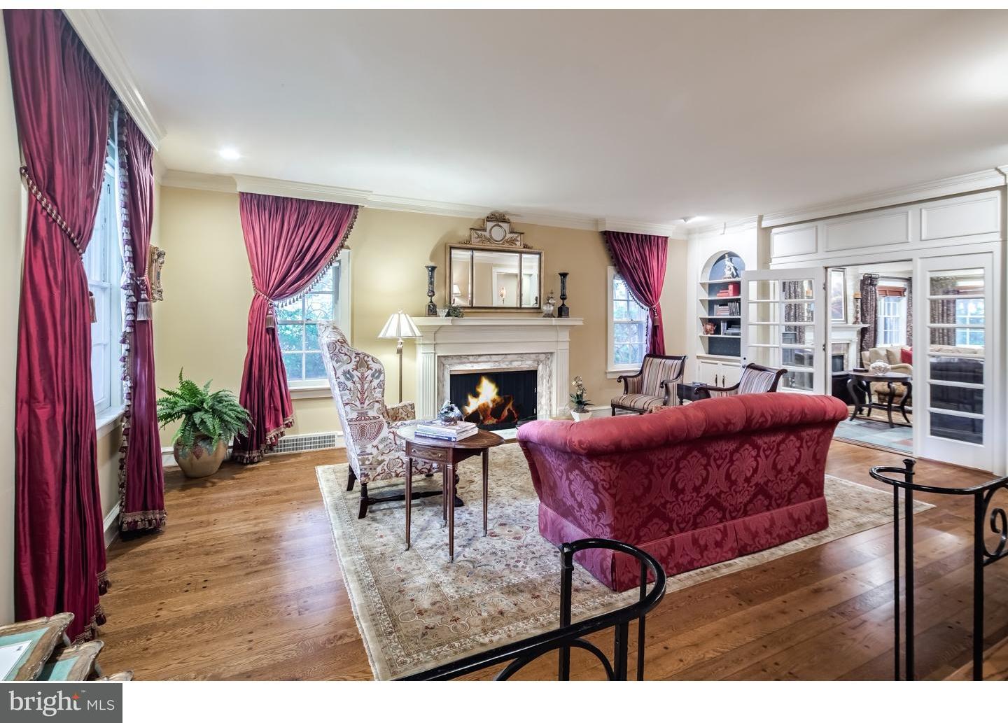 344 Chews Landing Road Haddonfield, NJ 08033 - Photo 3 of 25 Living Room