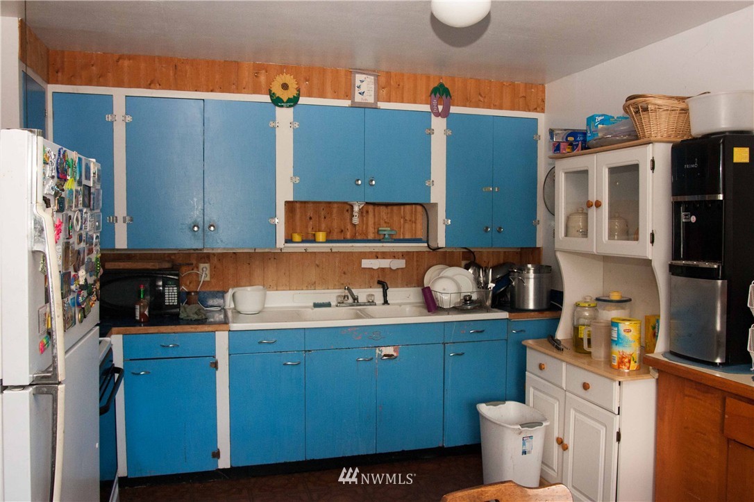 1072 Walnut Street Bremerton, WA 98310 - Photo 5 of 9 Gallery Image 5