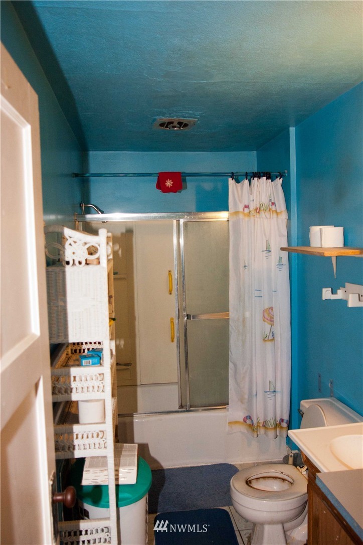 1072 Walnut Street Bremerton, WA 98310 - Photo 6 of 9 Gallery Image 6