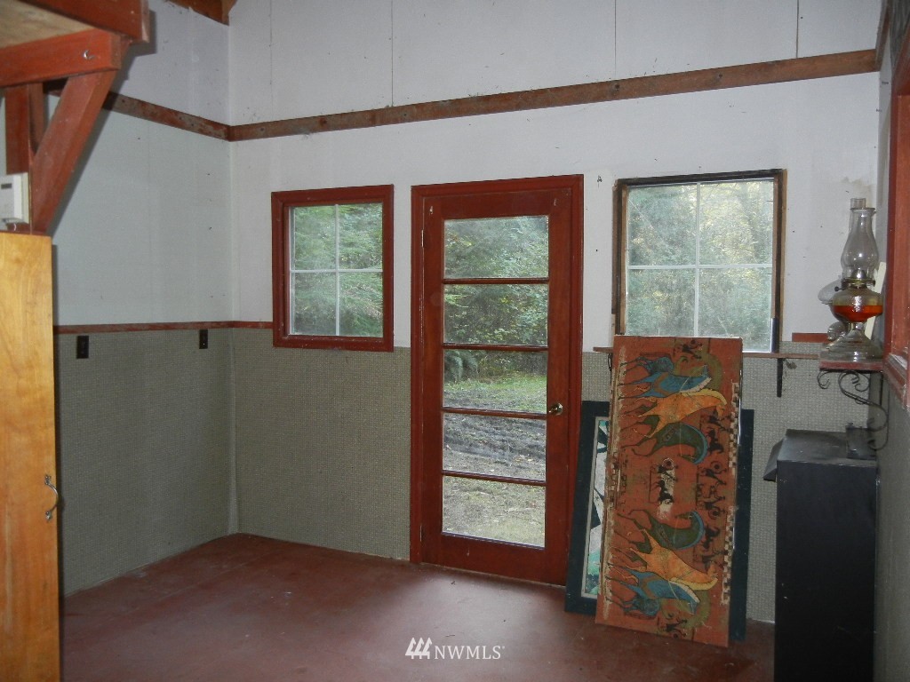 4738 West Shore Road Guemes Island, WA 98221 - Photo 2 of 21 Gallery Image 2