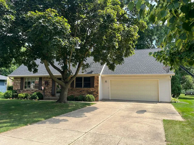 $405,900 | 481 Badger Drive, Evansville, WI 53536