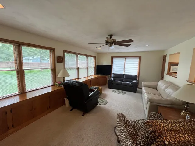 $405,900 | 481 Badger Drive, Evansville, WI 53536
