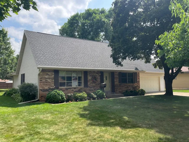 $405,900 | 481 Badger Drive, Evansville, WI 53536