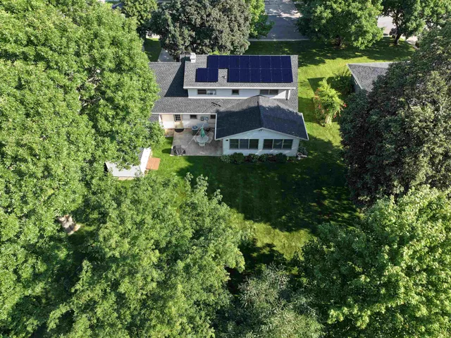 $399,900 | 481 Badger Drive, Evansville, WI 53536