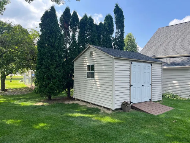 $405,900 | 481 Badger Drive, Evansville, WI 53536