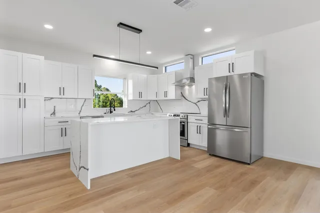 $825,000 | 108 Koolua Drive, Bastrop, TX 78602