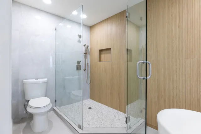 $825,000 | 108 Koolua Drive, Bastrop, TX 78602