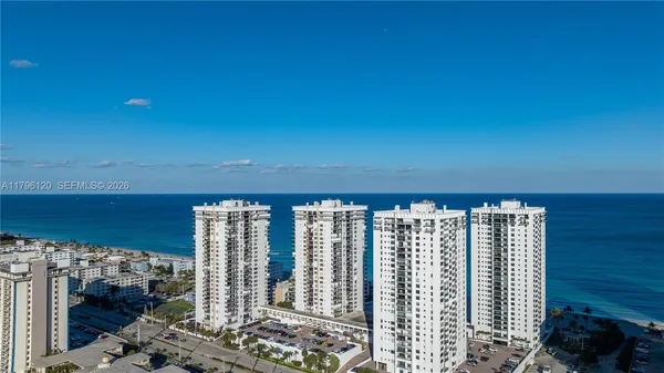 $2,450 | 2101 South Ocean Drive, Unit 606, Hollywood, FL 33019