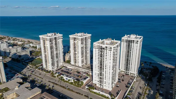 $2,450 | 2101 South Ocean Drive, Unit 606, Hollywood, FL 33019