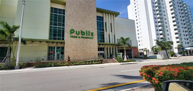 $2,450 | 2101 South Ocean Drive, Unit 606, Hollywood, FL 33019