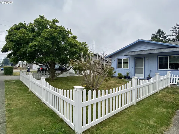 $395,000 | 713 Pioneer Road, Brookings, OR 97415