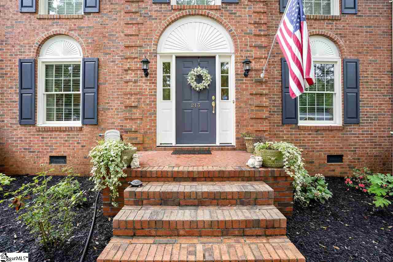 213 West Silverleaf Street Greer, SC 29650 - Photo 3 of 32 Gallery Image 3