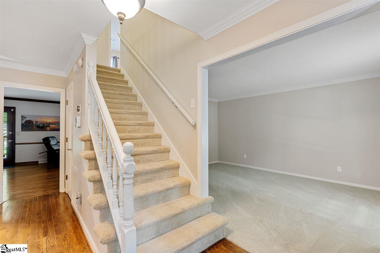 213 West Silverleaf Street Greer, SC 29650 - Photo 5 of 32 Gallery Image 5