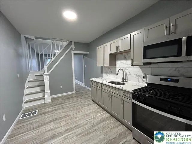 $1,595 | 333 North Lumber Street, Allentown, PA 18102