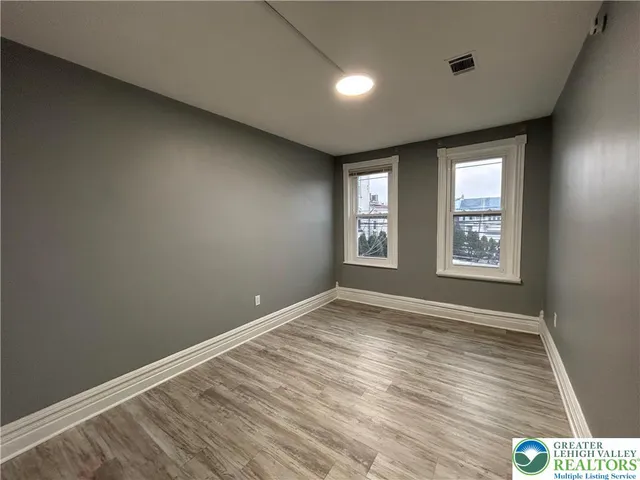 $1,595 | 333 North Lumber Street, Allentown, PA 18102