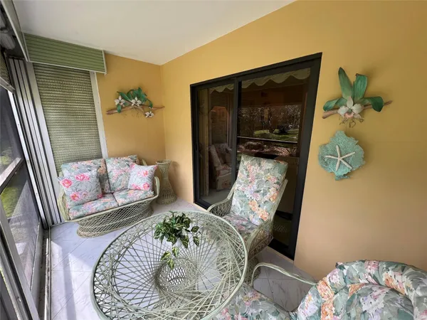 $189,900 | 2601 Northeast 14th Street Causeway, Unit 127, Pompano Beach, FL 33062