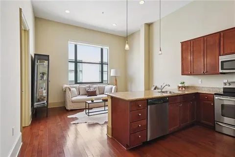 $189,000 | 1201 Canal Street, Unit 504, New Orleans, LA 70112