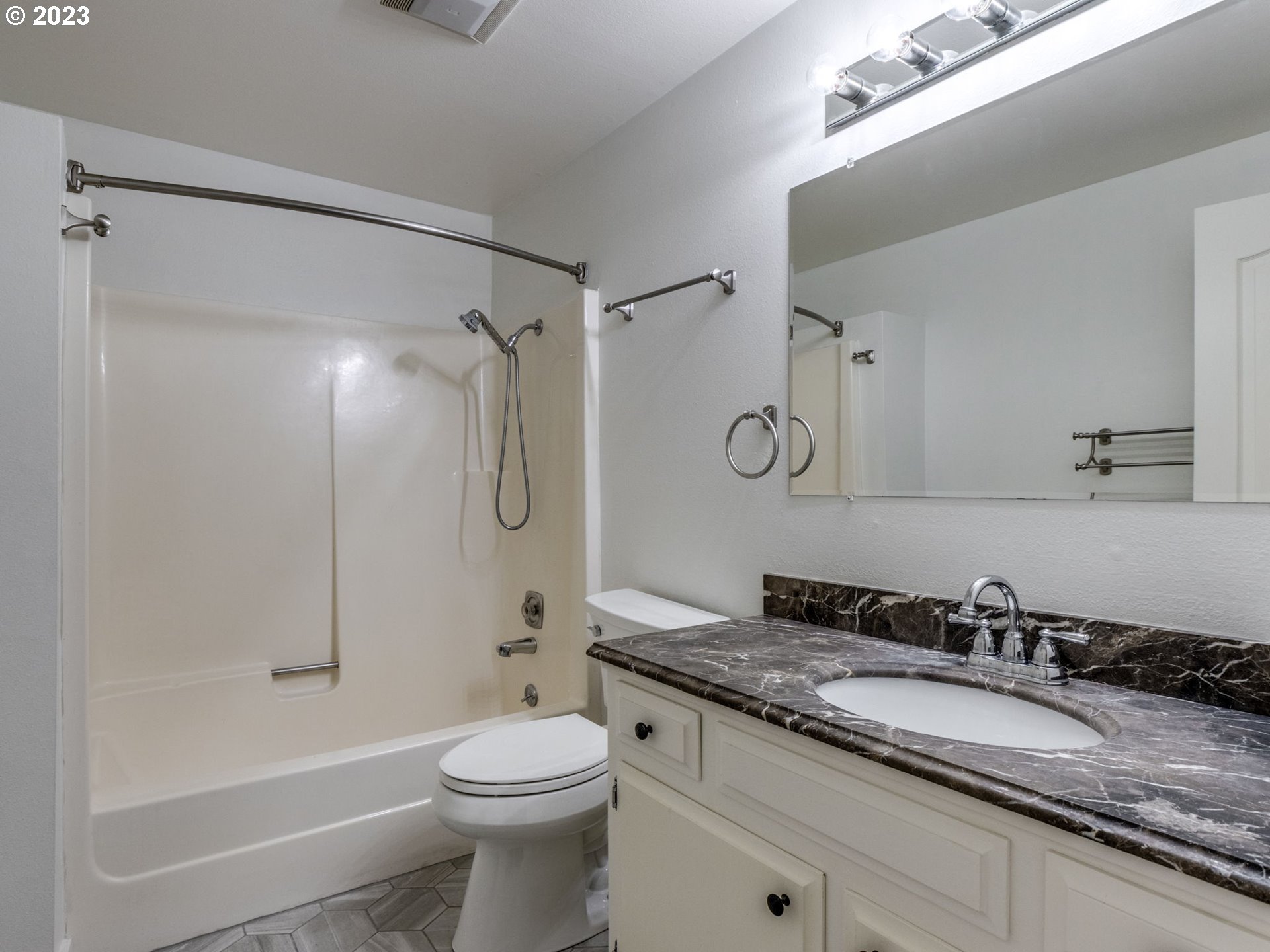 3828 Auburn Road Northeast, Unit 27 Salem, OR 97301 - Photo 12 of 23 Gallery Image 12