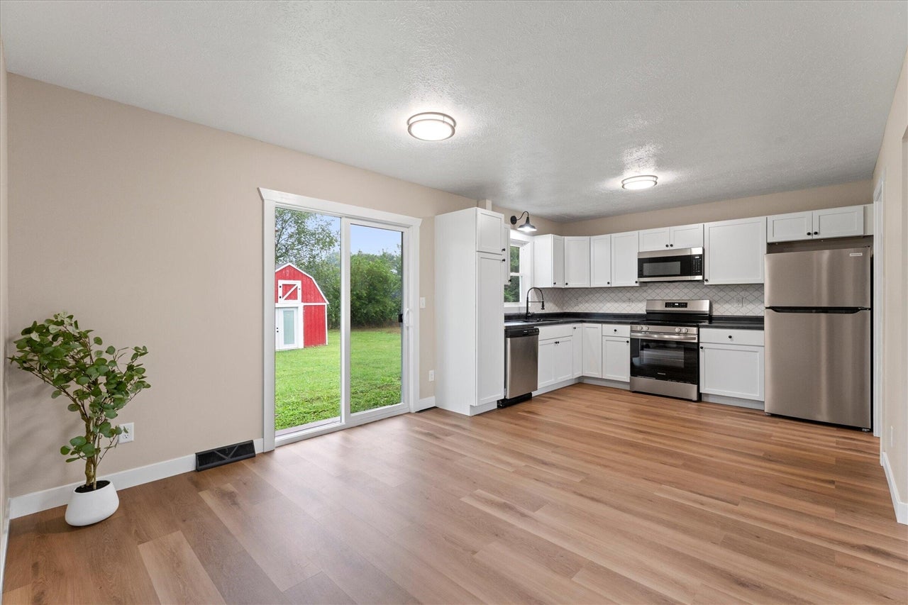 69300 Kessington Road Union, MI 49130 - Photo 4 of 42 Gallery Image 4