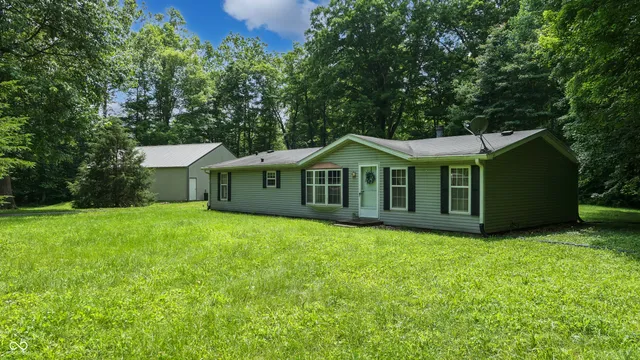 $285,000 | 290 South Buffalo Hill Road, Martinsville, IN 46151