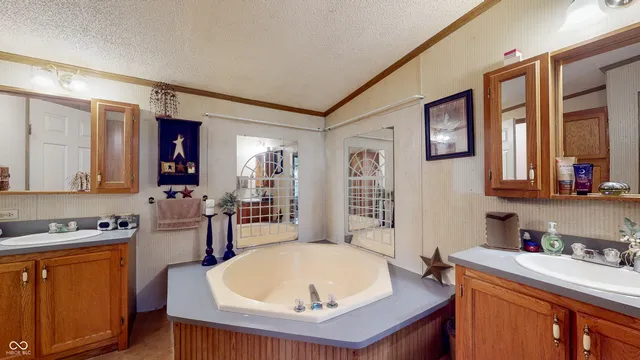 $285,000 | 290 South Buffalo Hill Road, Martinsville, IN 46151