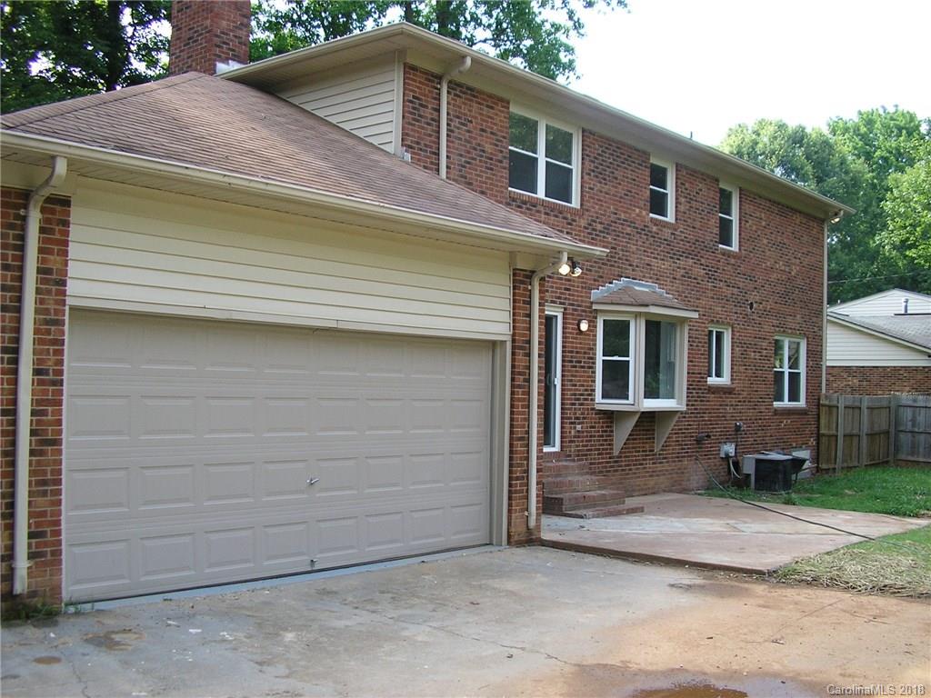 7124 Leesburg Road Charlotte, NC 28215 - Photo 3 of 7