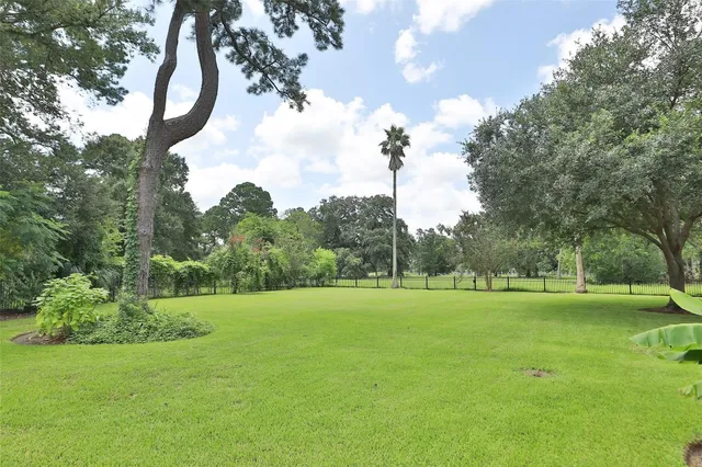 $2,300,000 | 35 Gleannloch Estates Drive, Spring, TX 77379