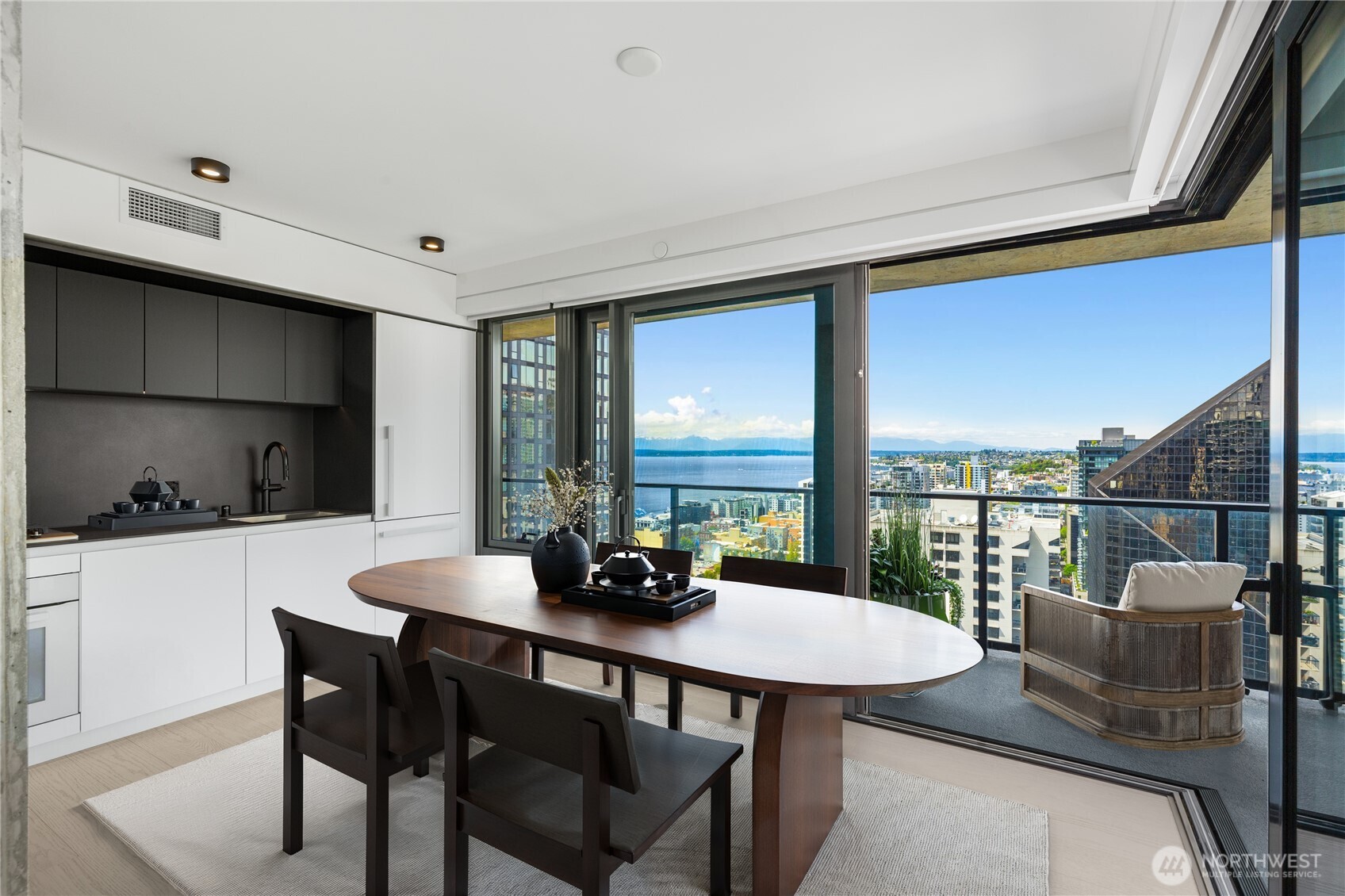 300 Virginia Street, Unit 2602 Seattle, WA 98101 - Photo 3 of 27
