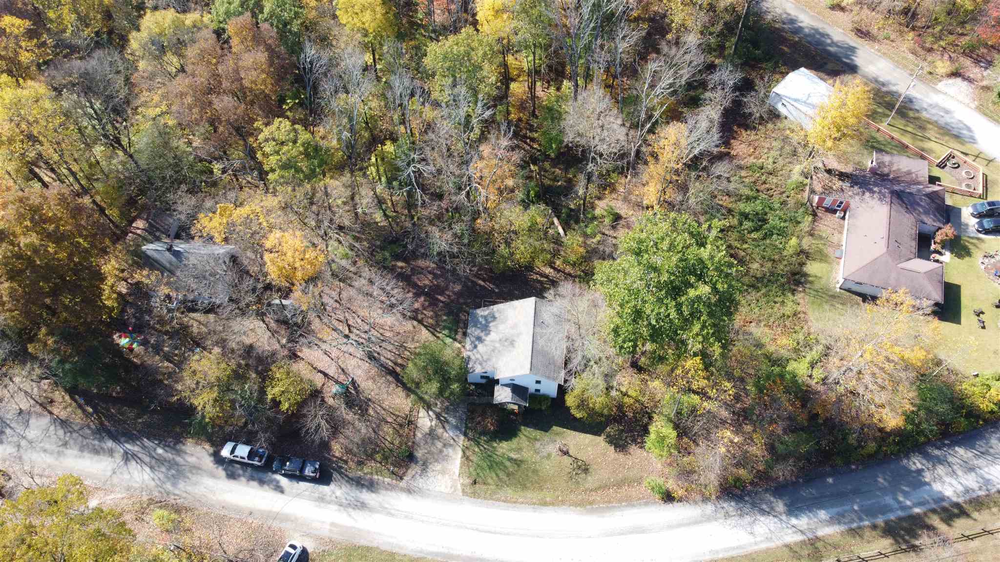 6170 North Viking Ridge Road Bloomington, IN 47408 - Photo 3 of 36 Gallery Image 3