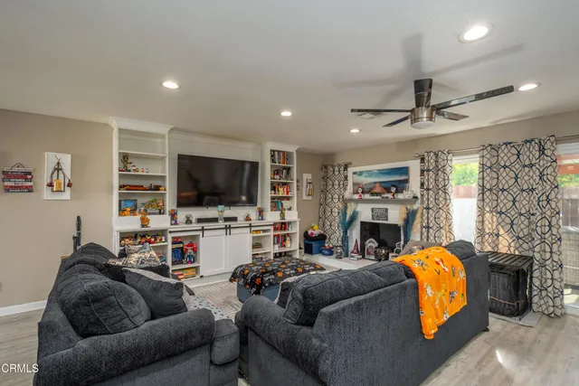 $549,999 | 2201 Camilar Drive, Camarillo, CA 93010