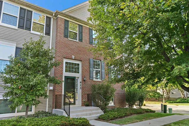 $339,000 | 413 Town Center Boulevard, Gilberts, IL 60136