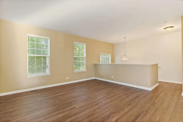 $339,000 | 413 Town Center Boulevard, Gilberts, IL 60136