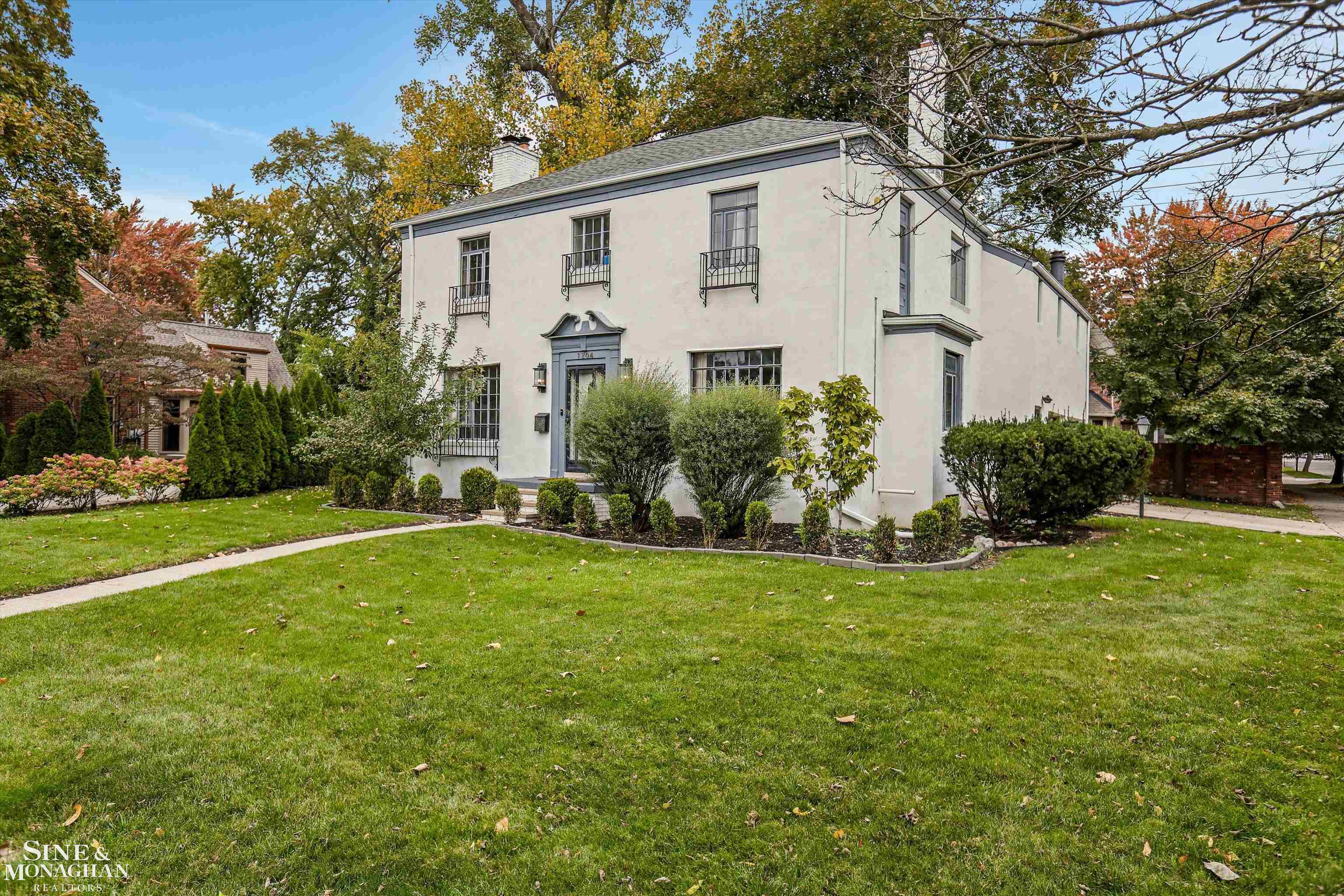 1204 Bishop Road Grosse Pointe, MI 48230 - Photo 47 of 47 50127152-46.JPG
