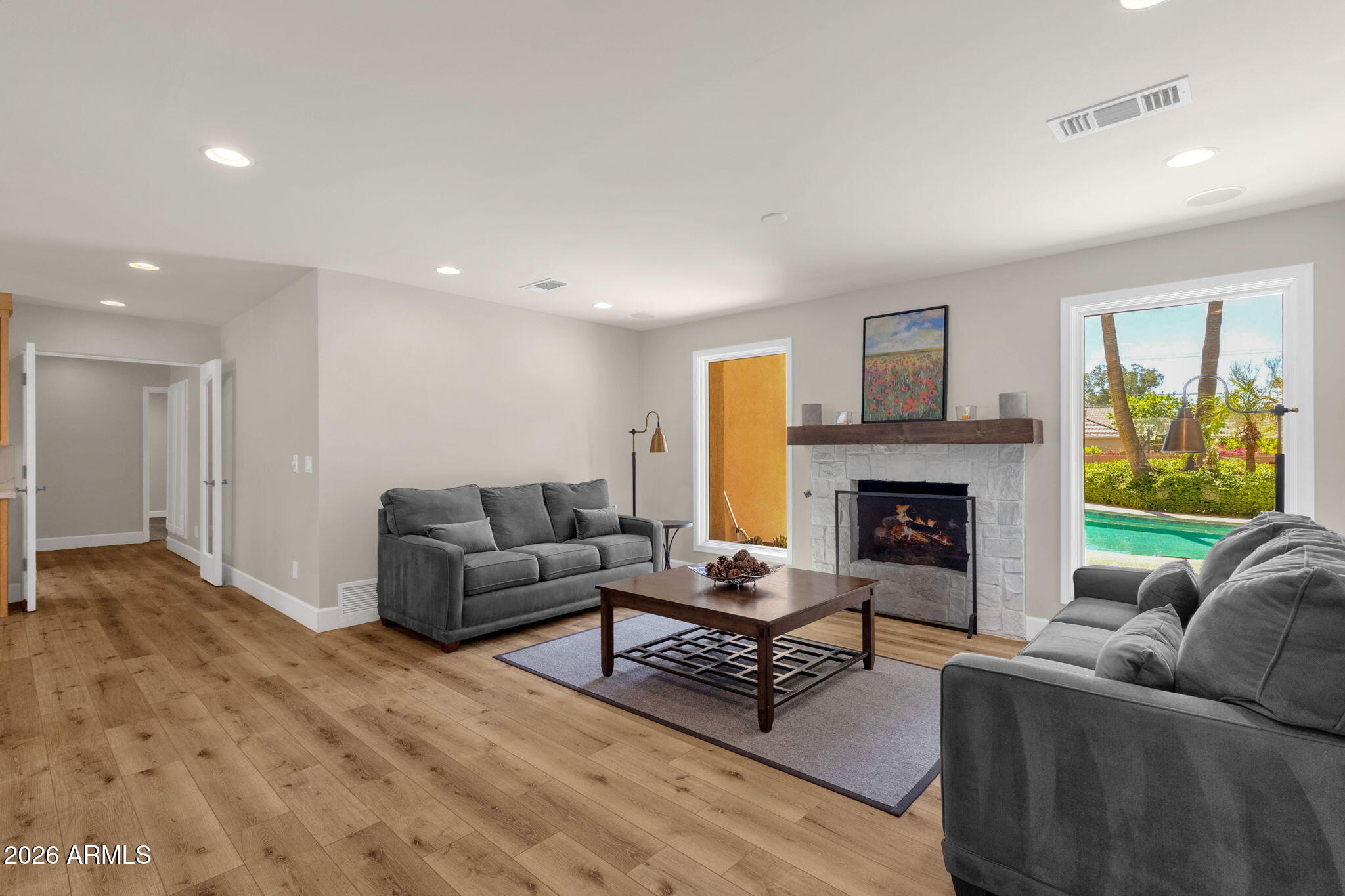 4139 East Colter Street Phoenix, AZ 85018 - Photo 10 of 58 Living Room