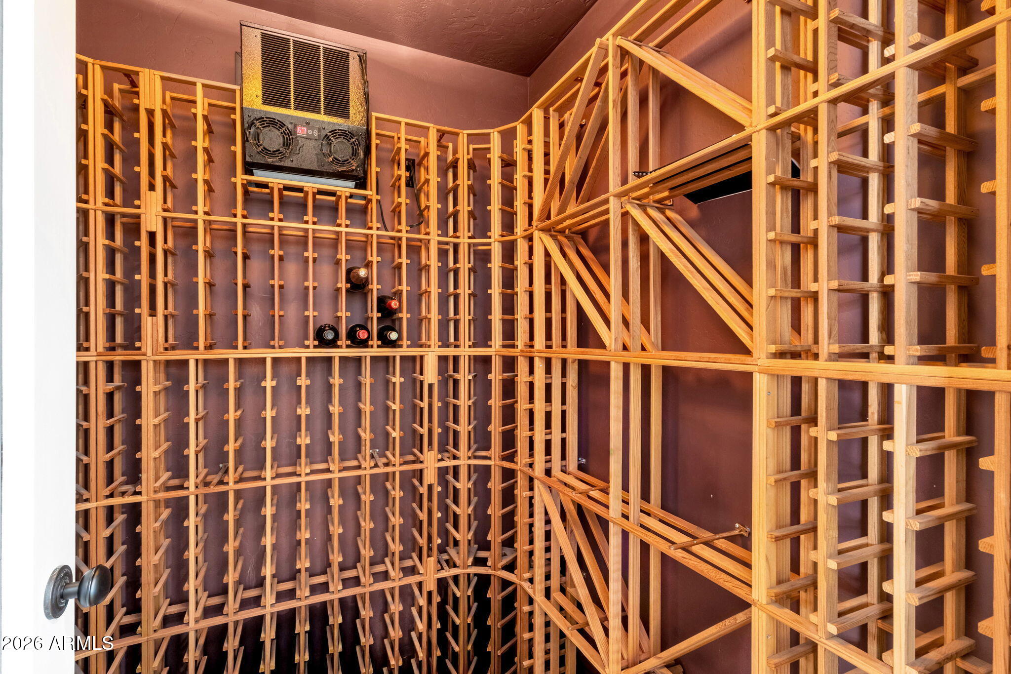 4139 East Colter Street Phoenix, AZ 85018 - Photo 15 of 58 600 bottle