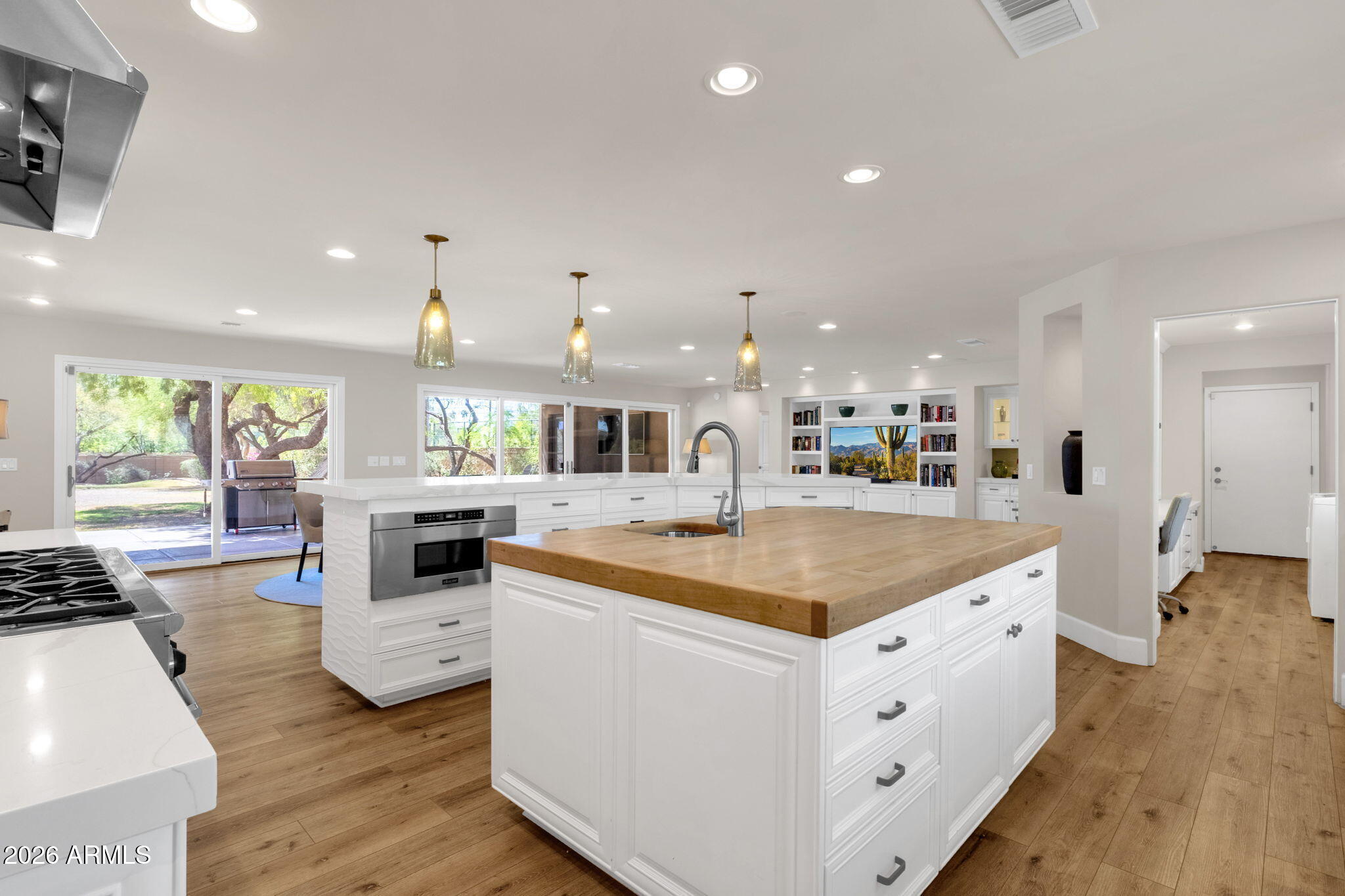 4139 East Colter Street Phoenix, AZ 85018 - Photo 19 of 58 Kitchen