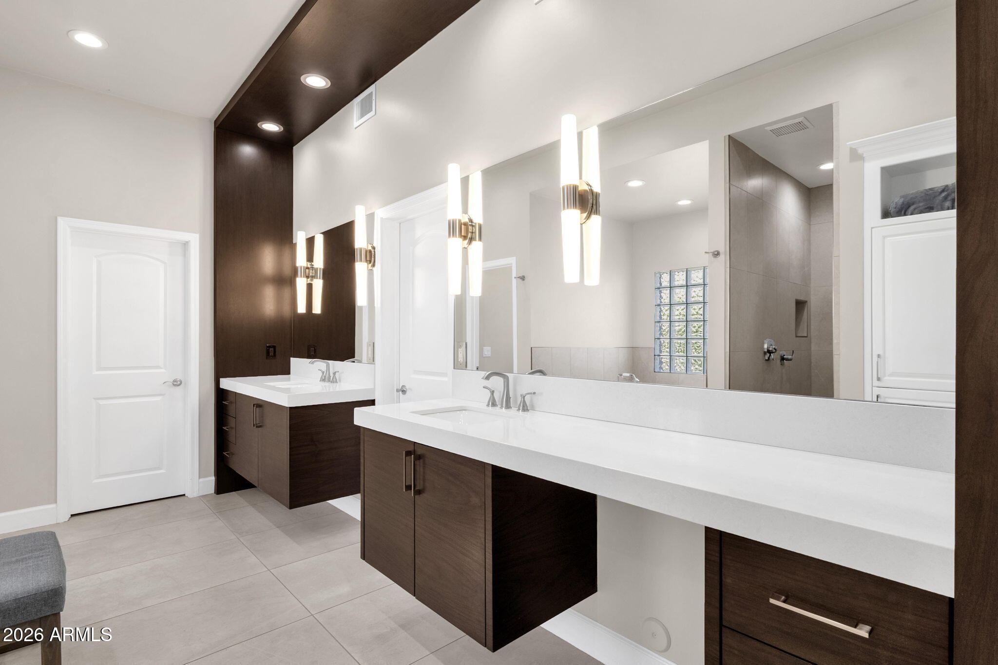 4139 East Colter Street Phoenix, AZ 85018 - Photo 26 of 58 Primary bath