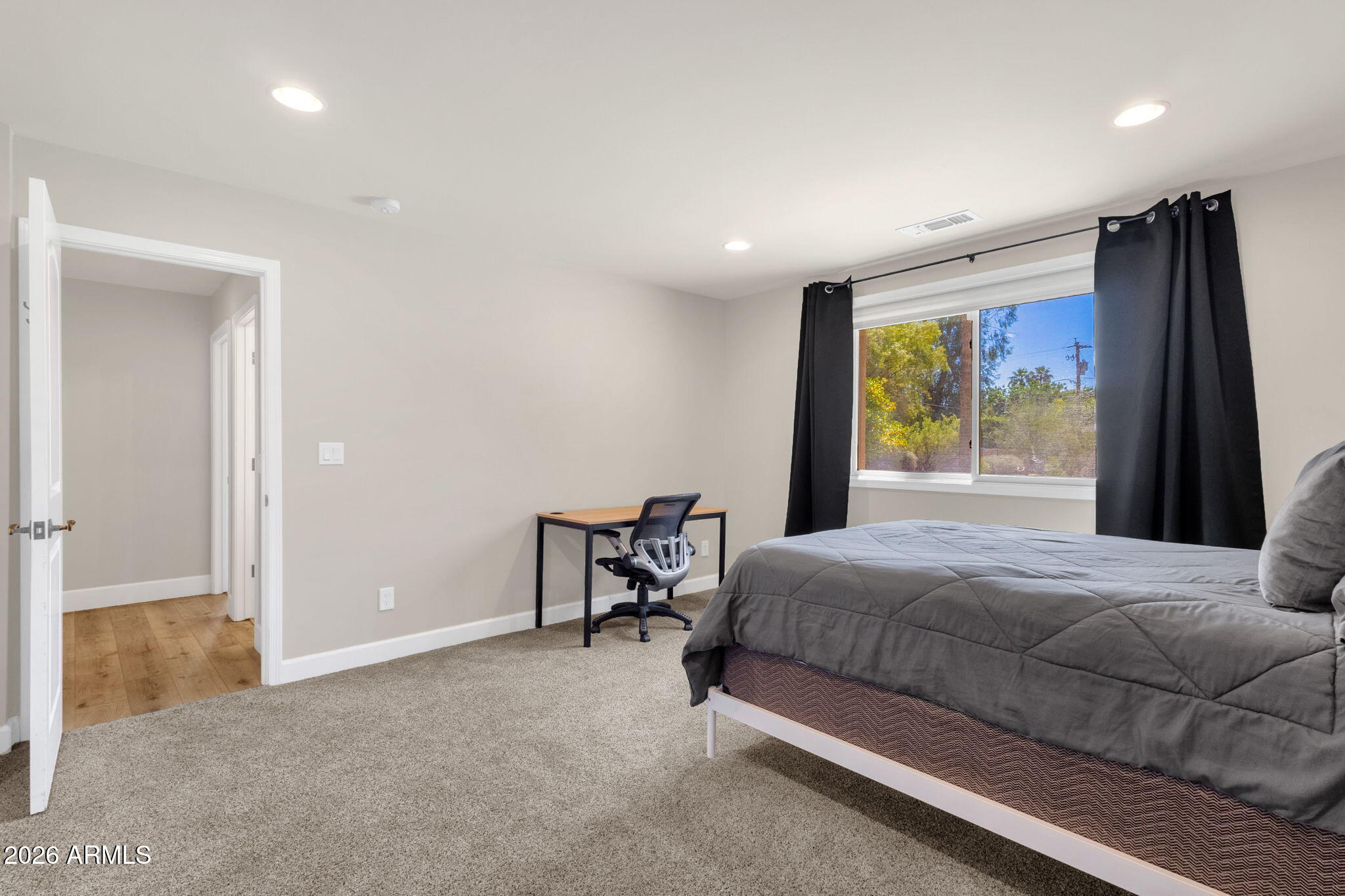 4139 East Colter Street Phoenix, AZ 85018 - Photo 36 of 58 Guest bedroom