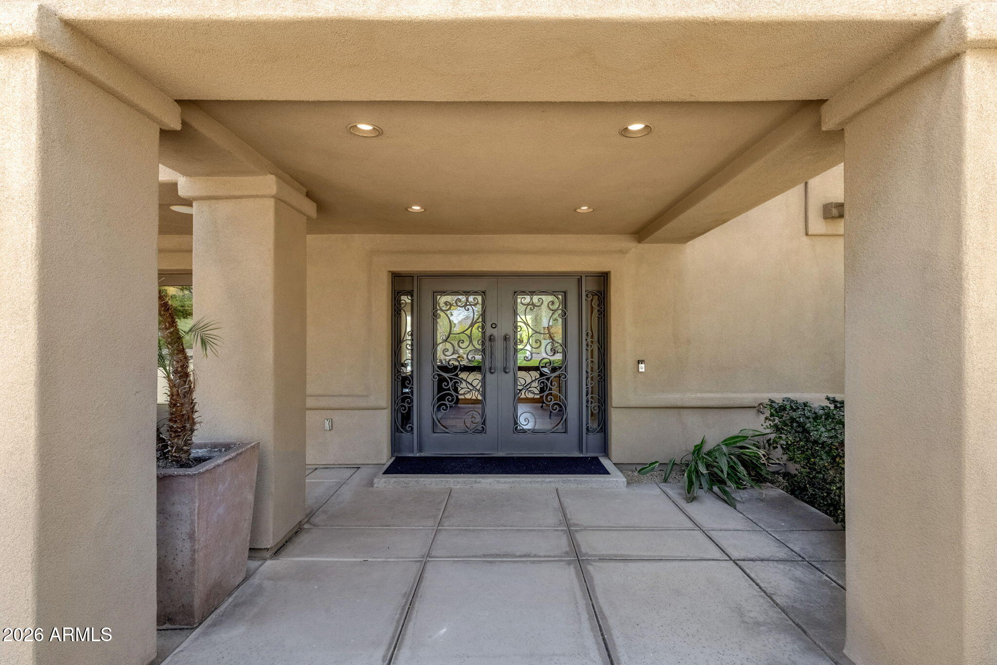 4139 East Colter Street Phoenix, AZ 85018 - Photo 8 of 58 Entry