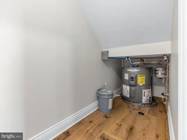 a view of a storage & utility room