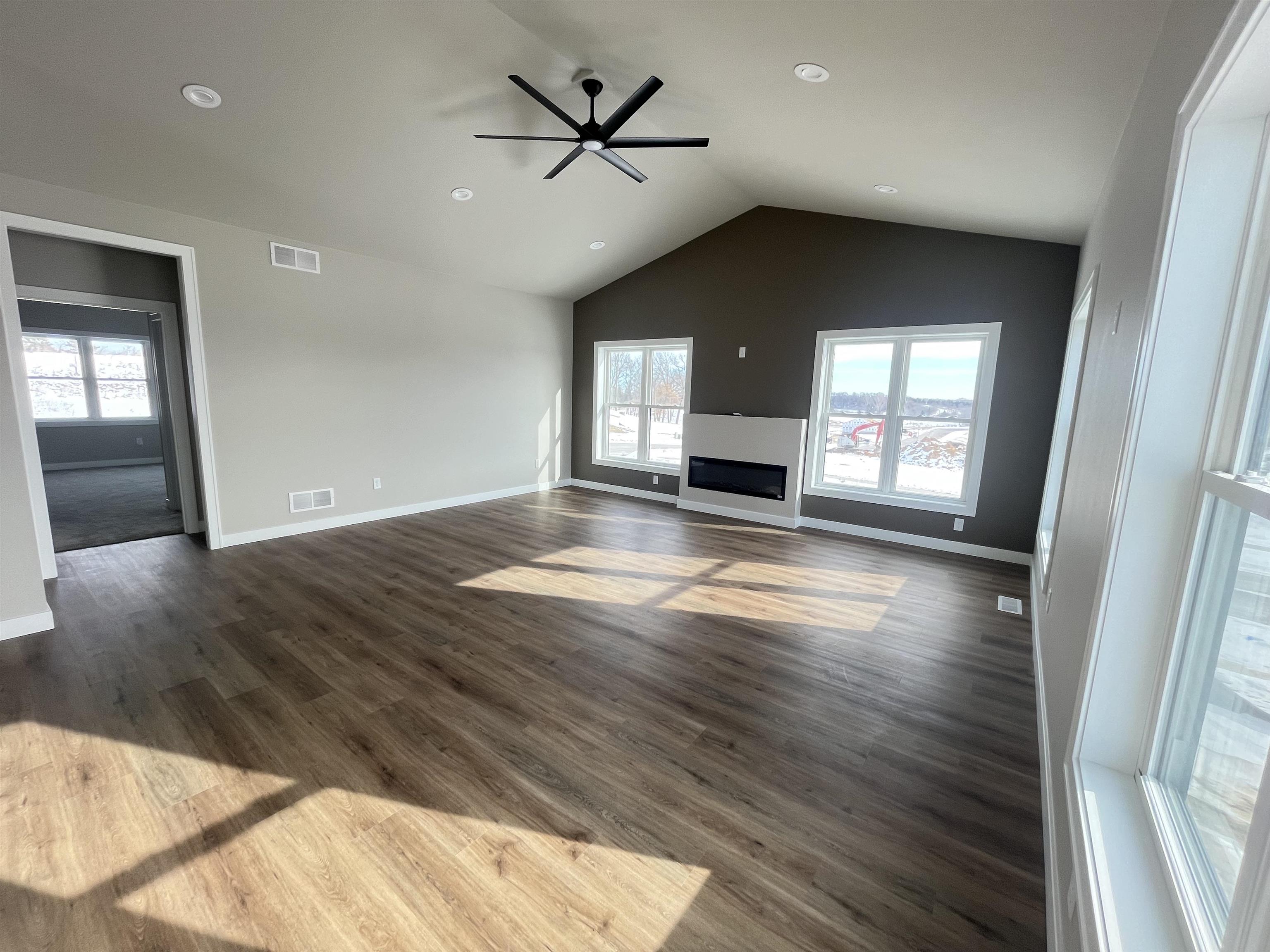 495 Foxfield Road Oregon, WI 53575 - Photo 9 of 29