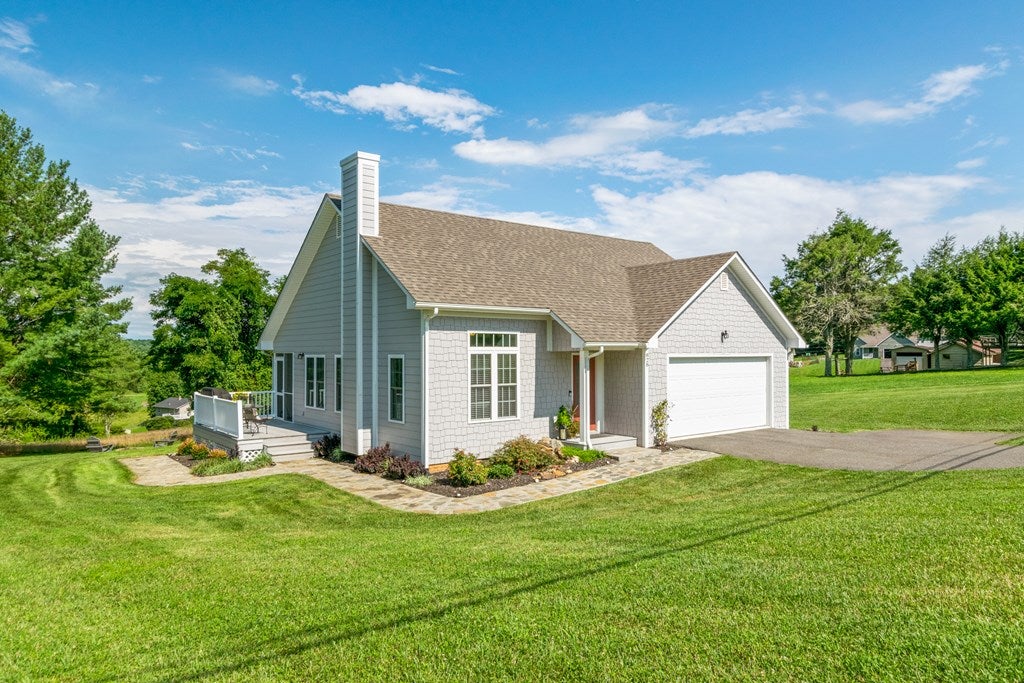 828 Fries Road Galax, VA 24333 - Photo 2 of 37 Gallery Image 2