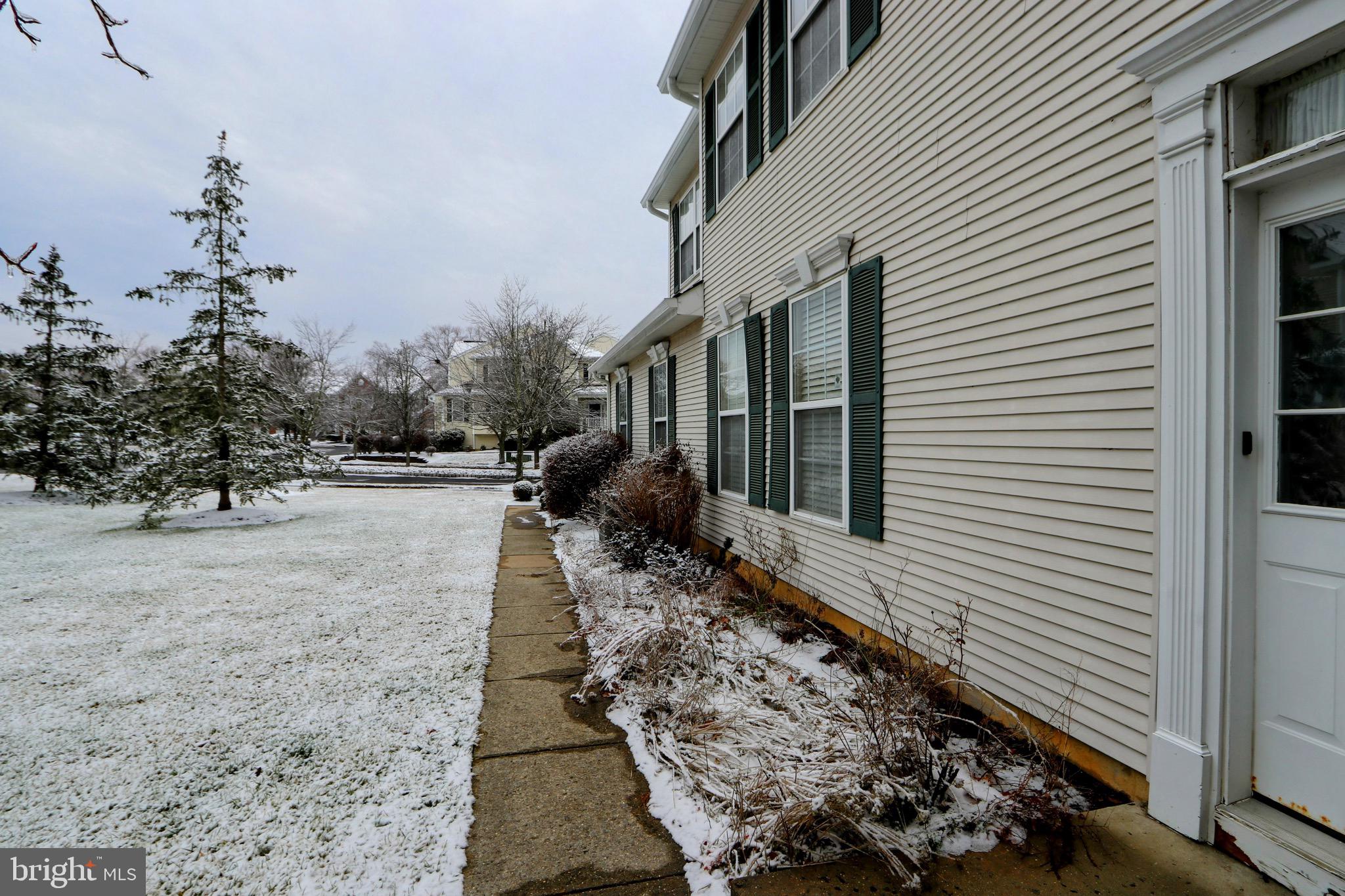 34 Windsor Pond Road Princeton Junction, NJ 08550 - Photo 2 of 36 Walkway