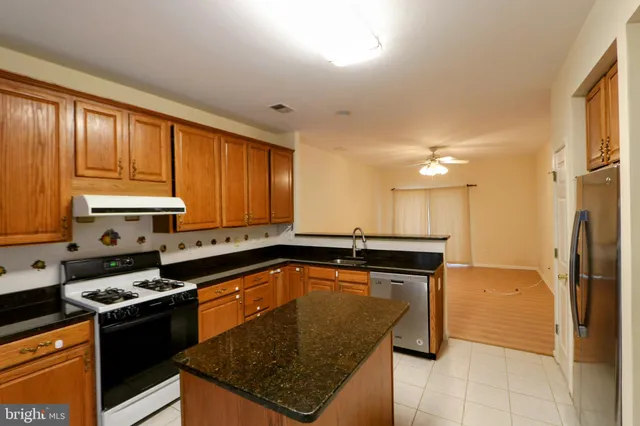 $4,000 | 34 Windsor Pond Road, Princeton Junction, NJ 08550